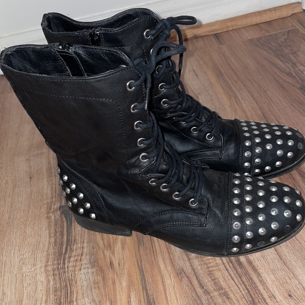 Madden girl. Size 10 M.